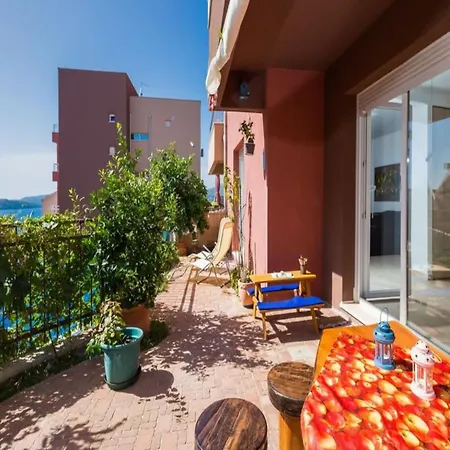 Apartment Elegant Hideaway With Pool - Two Bedroom With Pool Trogir