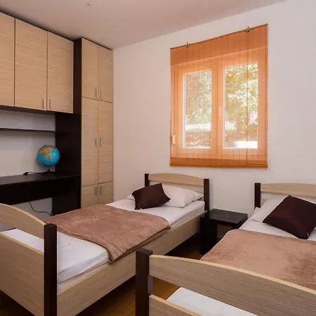 Elegant Hideaway With Pool - Two Bedroom With Pool *